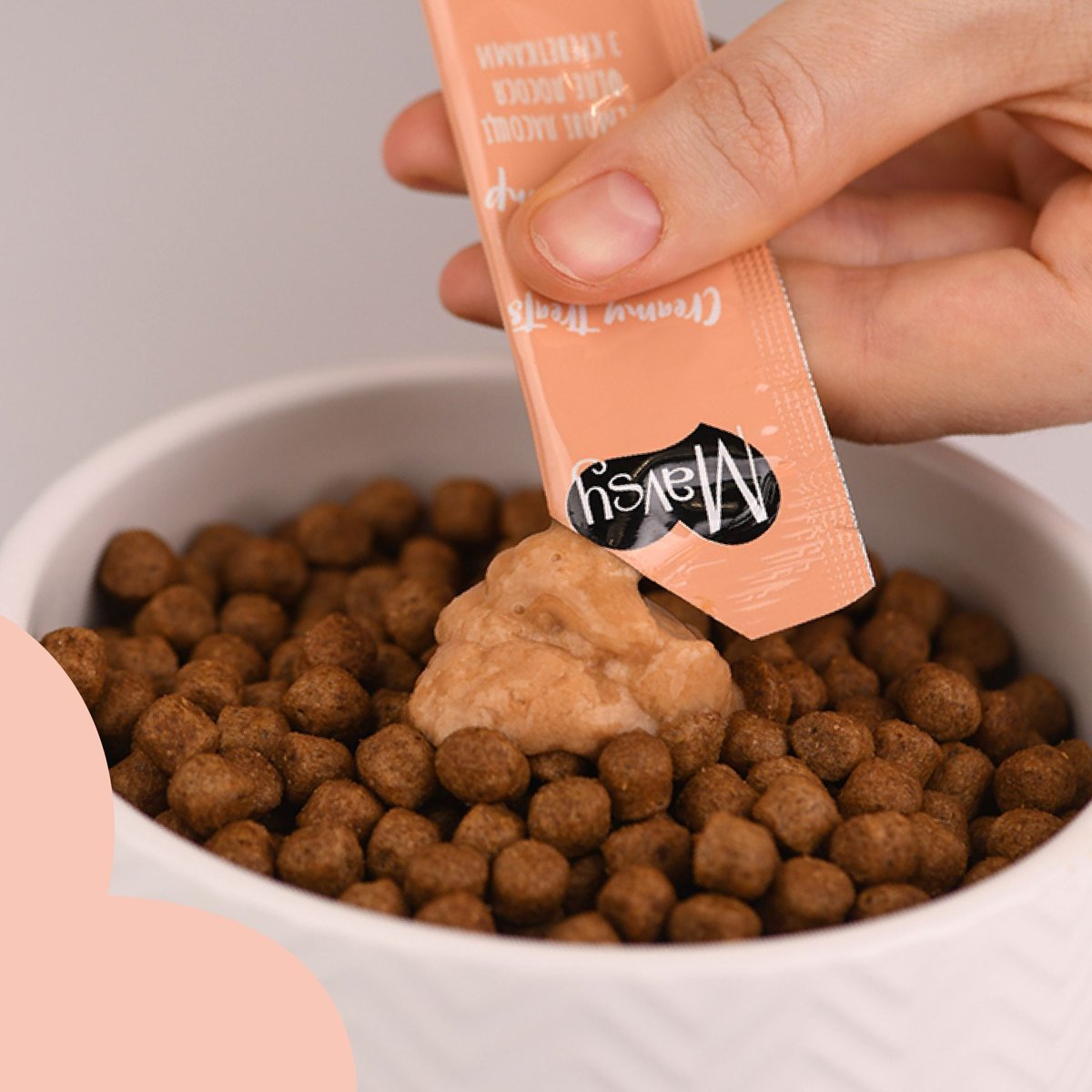 Кремові ласощі для котів з лососем та креветками Mavsy Creamy Treats Salmon With Shrimp, 5×15 г — Фото 4